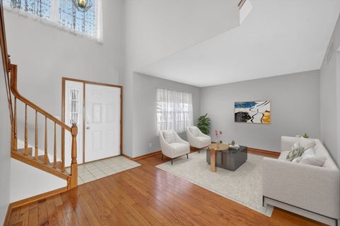 Tiny photo for 215 Alexandra Court, North Aurora, IL 60542 (MLS # 12547651)