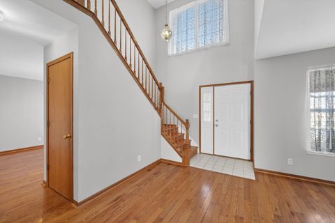 Tiny photo for 215 Alexandra Court, North Aurora, IL 60542 (MLS # 12547651)