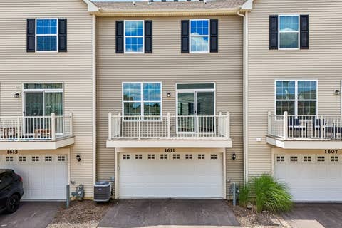 Tiny photo for 1611 Bentz Way, Batavia, IL 60510 (MLS # 12723897)