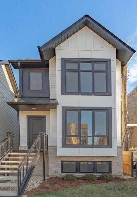 4015 N Albany Avenue Chicago IL 60618