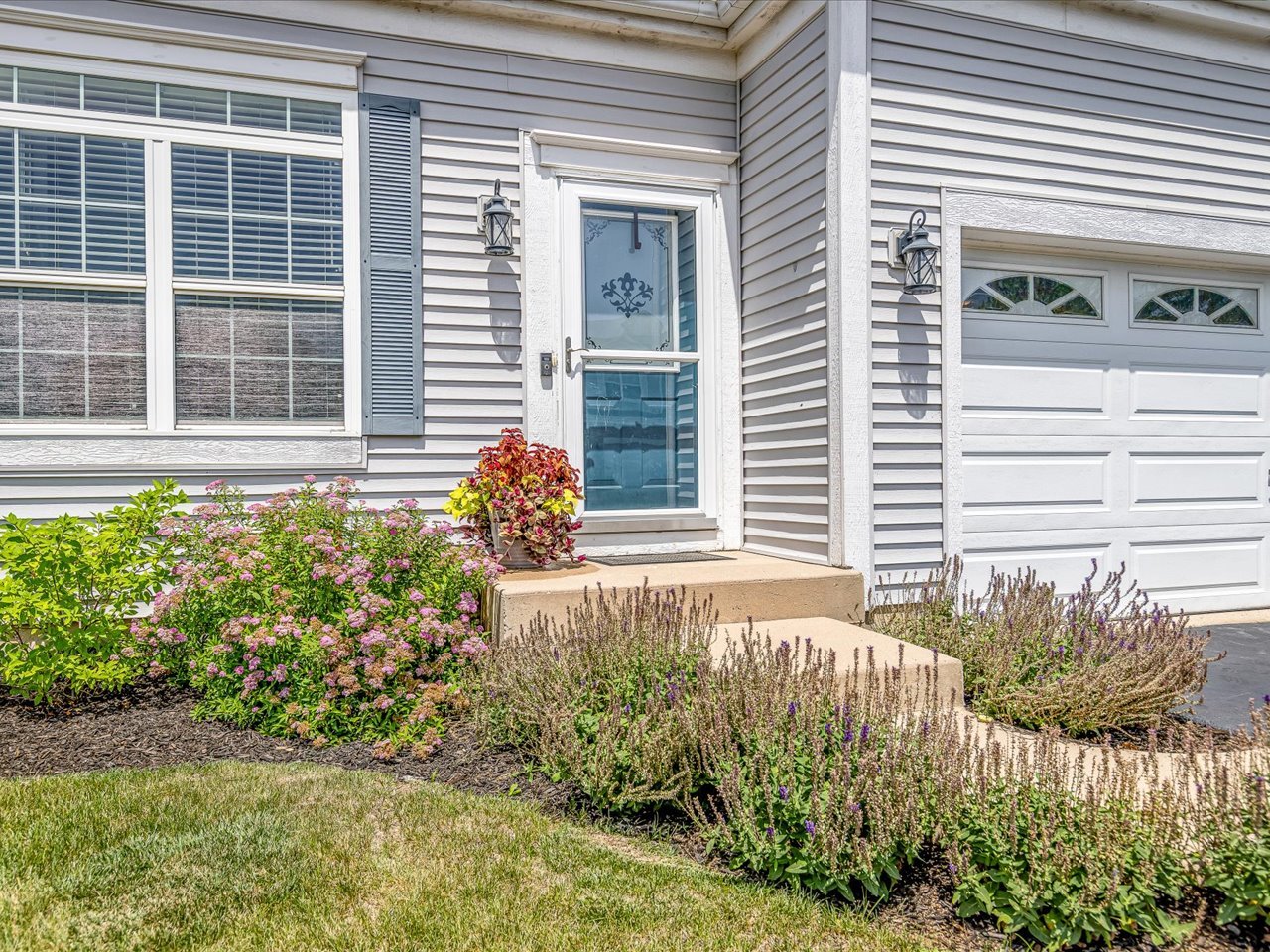 213 Fieldstone Drive