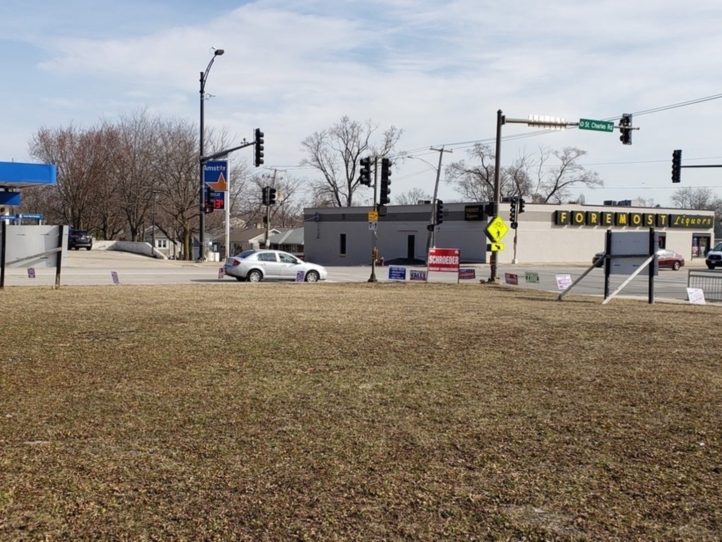 935 E Saint Charles Road