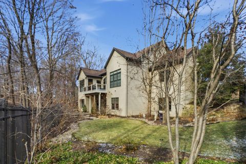 Tiny photo for 26 Chippiannock Place, Rock Island, IL 61201 (MLS # 100000676)