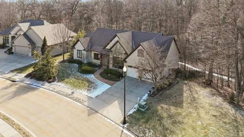 Tiny photo for 26 Chippiannock Place, Rock Island, IL 61201 (MLS # 100000676)