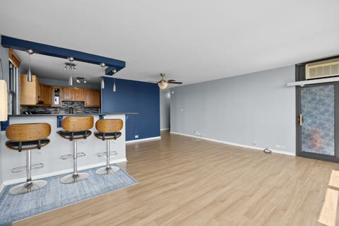 Tiny photo for 2901 S Michigan Avenue #405, Chicago, IL 60616 (MLS # 12730050)