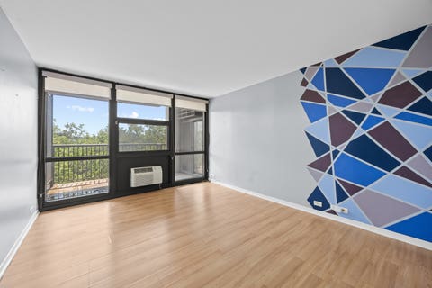Tiny photo for 2901 S Michigan Avenue #405, Chicago, IL 60616 (MLS # 12730050)