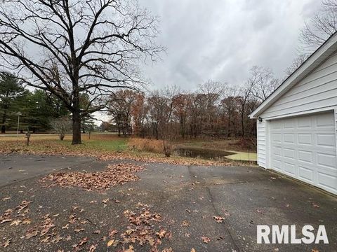 Tiny photo for 5267 Old North Road, Christopher, IL 62822 (MLS # EB460637)
