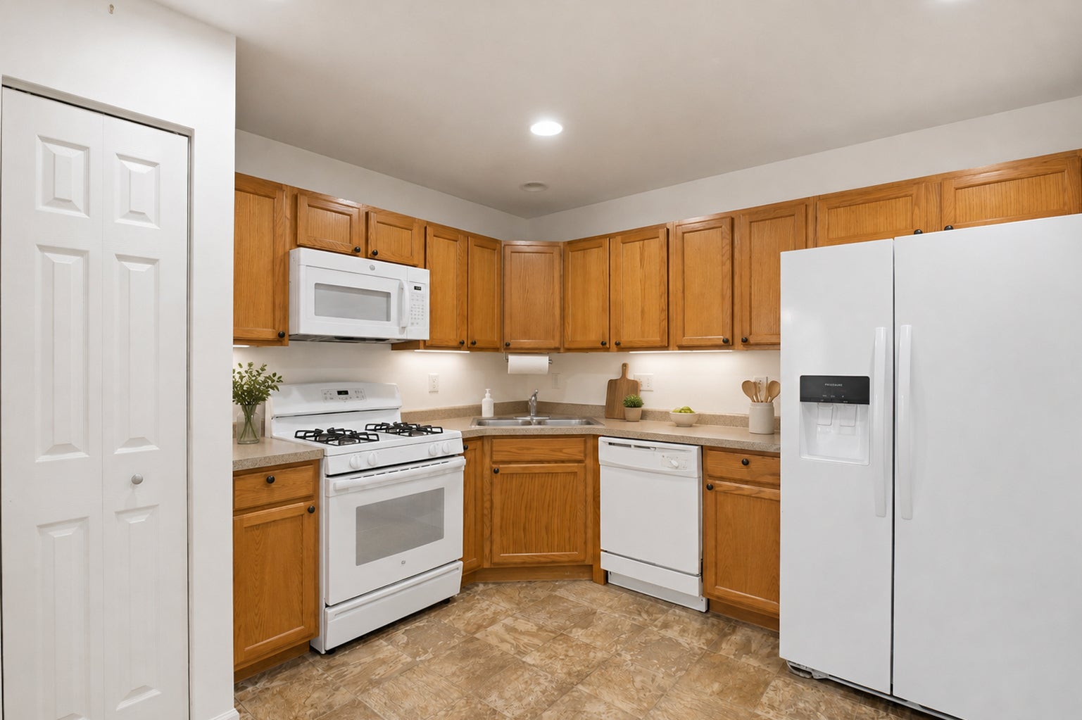 2533 Hearthstone Drive