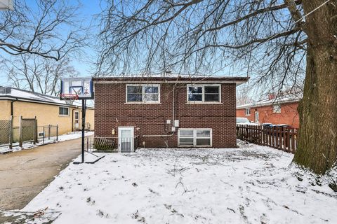 Tiny photo for 14832 Clifton Park Avenue, Midlothian, IL 60445 (MLS # 12613991)