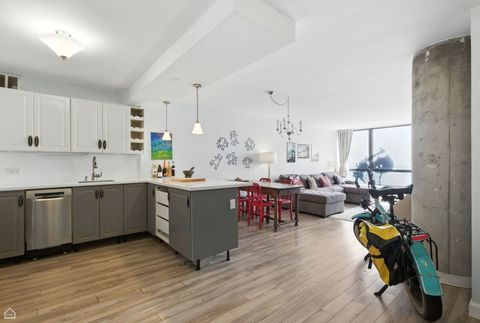 Tiny photo for 5415 N Sheridan Road #3402, Chicago, IL 60640 (MLS # 12407082)