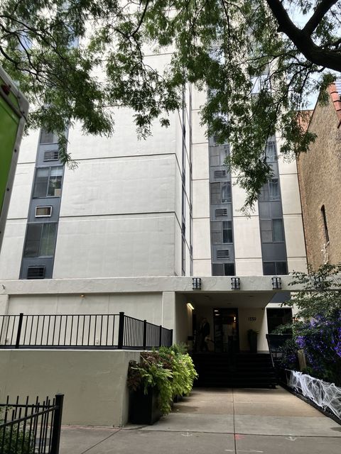 1339 N Dearborn Street 4H Chicago IL 60610