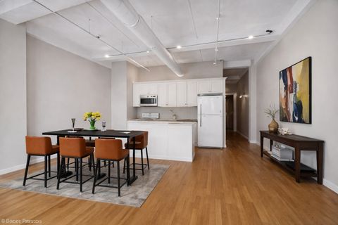 Tiny photo for 633 S Plymouth Court #1004, Chicago, IL 60605 (MLS # 12591656)
