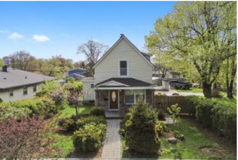 2203 Gilead Avenue Zion IL 60099