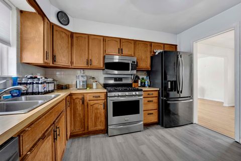 Tiny photo for 5265 W Devon Avenue, Chicago, IL 60646 (MLS # 12521063)
