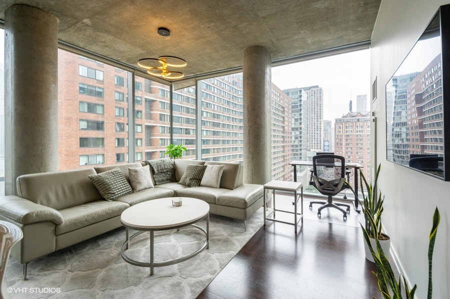 600 N Fairbanks Court 1707