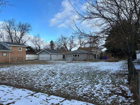 Tiny photo for 4223 Elm Avenue, Lyons, IL 60534 (MLS # 12551720)