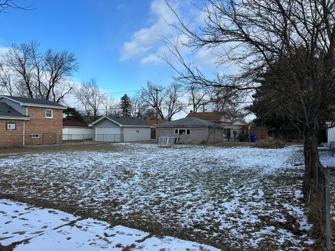 Tiny photo for 4223 Elm Avenue, Lyons, IL 60534 (MLS # 12551720)