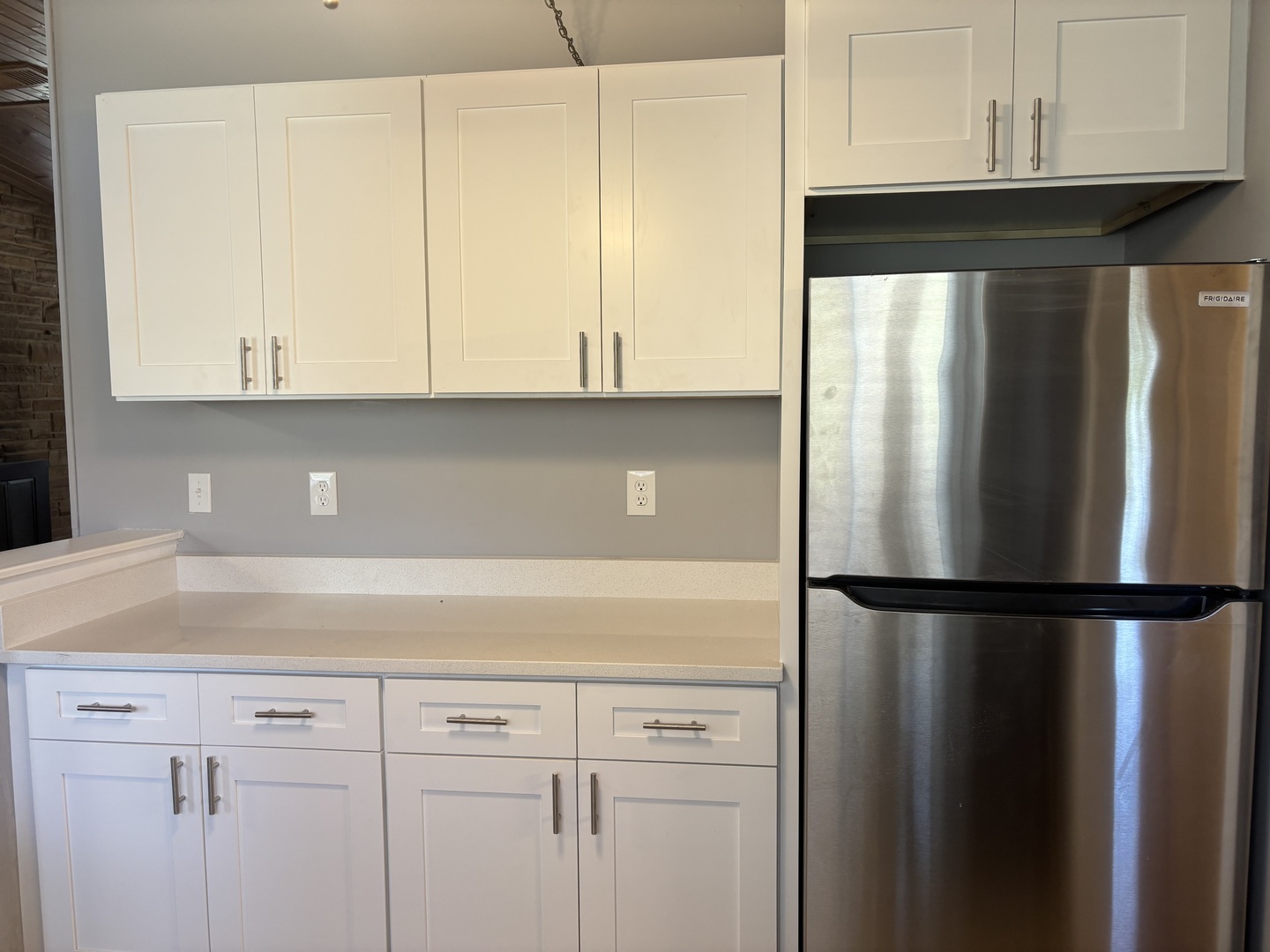 22535 Ridgeway Avenue