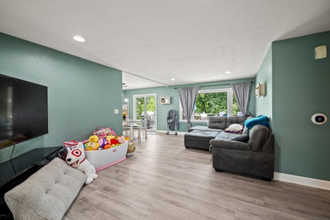 Tiny photo for 113 31ST Avenue, Moline, IL 61265 (MLS # 12697876)
