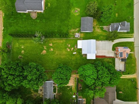 Tiny photo for 1301 Long Street, Dixon, IL 61021 (MLS # 12652496)
