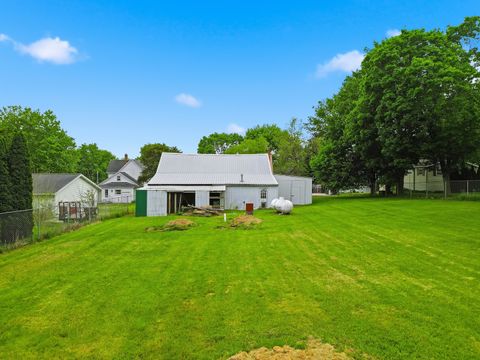 Tiny photo for 1301 Long Street, Dixon, IL 61021 (MLS # 12652496)