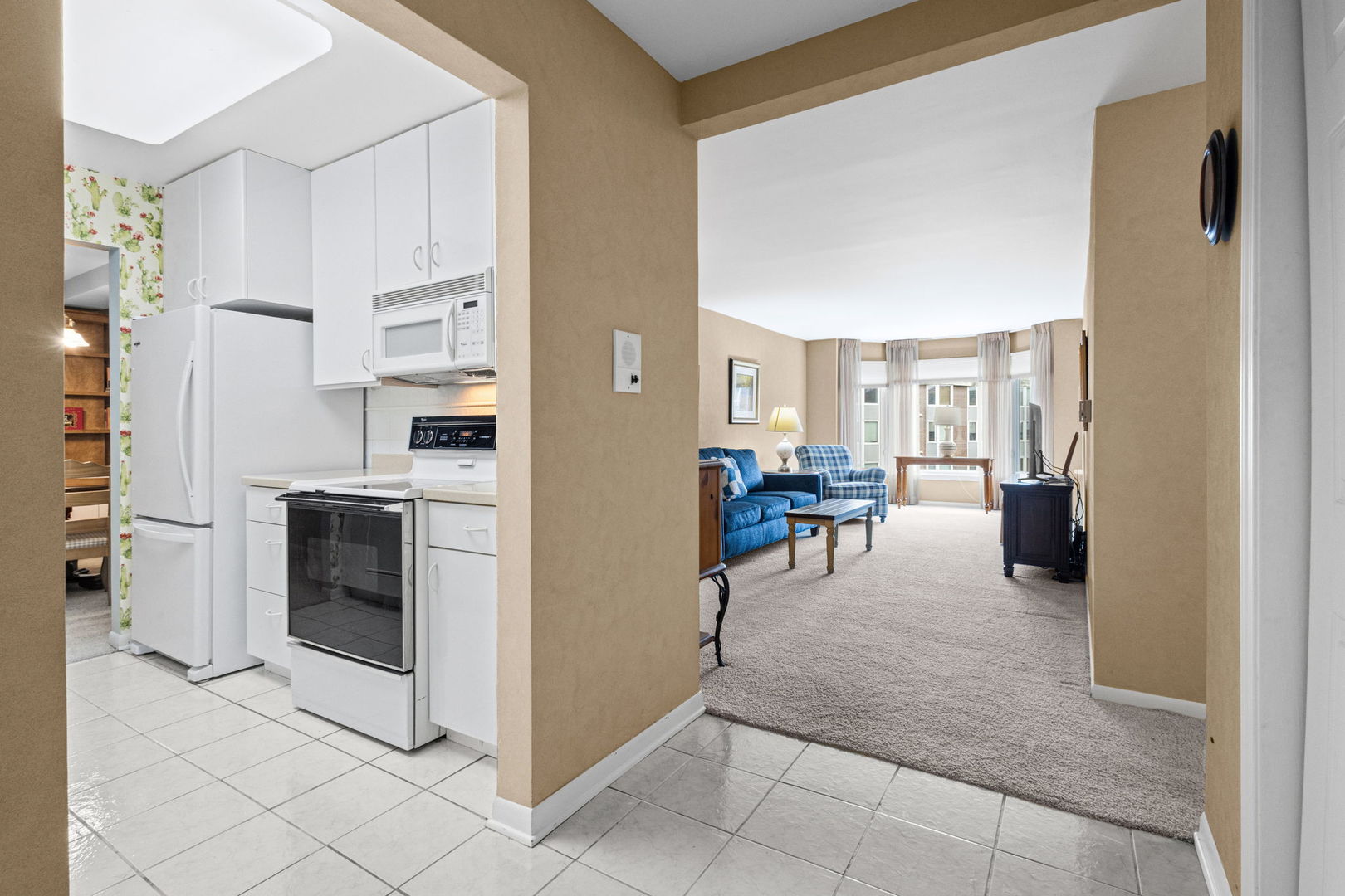 400 Ascot Drive 2L
