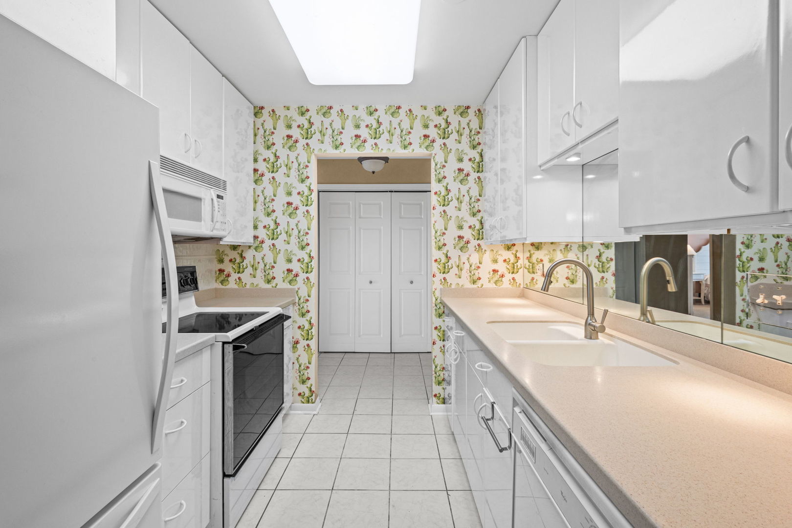 400 Ascot Drive 2L