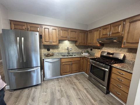Tiny photo for 4147 Continental Drive, Waukegan, IL 60087 (MLS # 12489169)