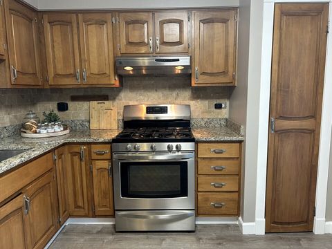 Tiny photo for 4147 Continental Drive, Waukegan, IL 60087 (MLS # 12489169)