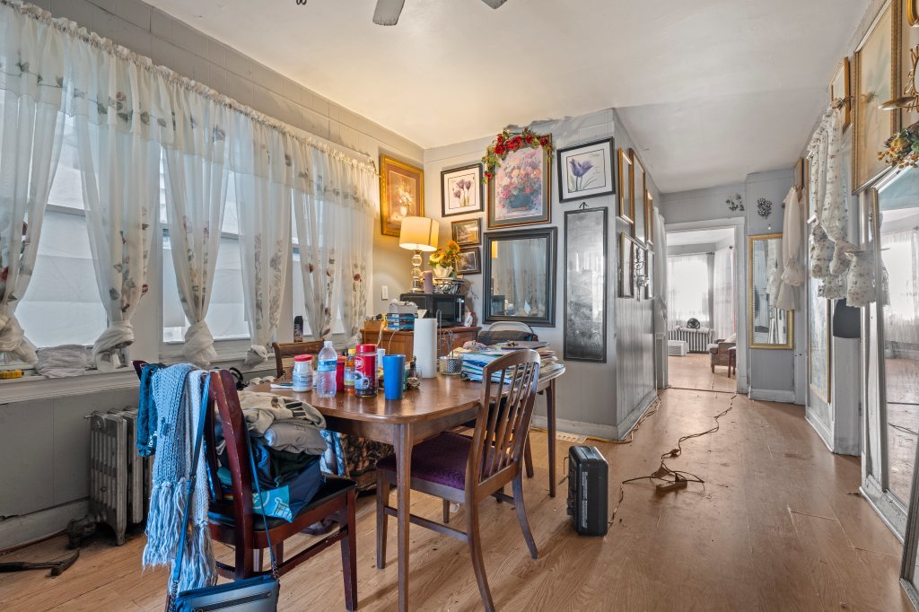 4827 S Throop Street