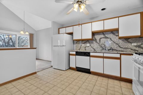 Tiny photo for 2750 shelly Lane, Aurora, IL 60504 (MLS # 12582721)