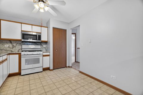 Tiny photo for 2750 shelly Lane, Aurora, IL 60504 (MLS # 12582721)