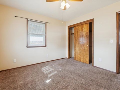 Tiny photo for 1724 W 69th St Street, Davenport, IA 52806 (MLS # 100000319)