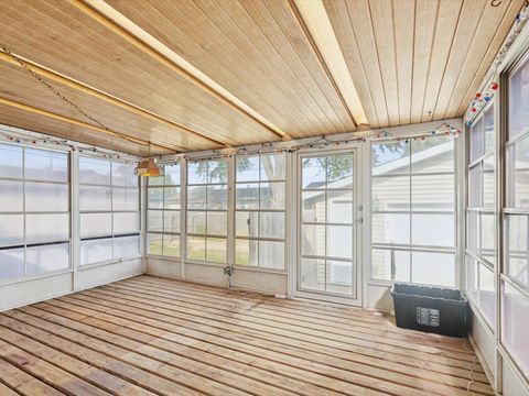 Tiny photo for 1724 W 69th St Street, Davenport, IA 52806 (MLS # 100000319)