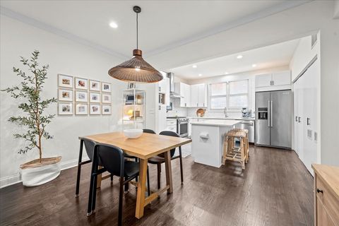Tiny photo for 1960 N Seminary Avenue #B, Chicago, IL 60614 (MLS # 12554417)