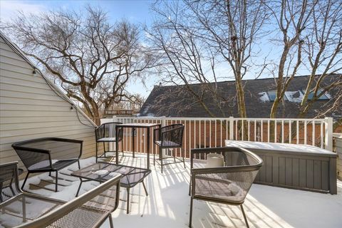 Tiny photo for 1960 N Seminary Avenue #B, Chicago, IL 60614 (MLS # 12554417)