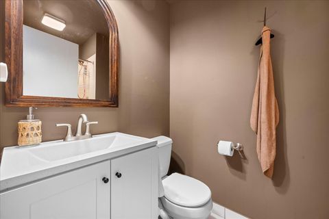 Tiny photo for 1960 N Seminary Avenue #B, Chicago, IL 60614 (MLS # 12554417)