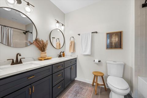 Tiny photo for 1960 N Seminary Avenue #B, Chicago, IL 60614 (MLS # 12554417)