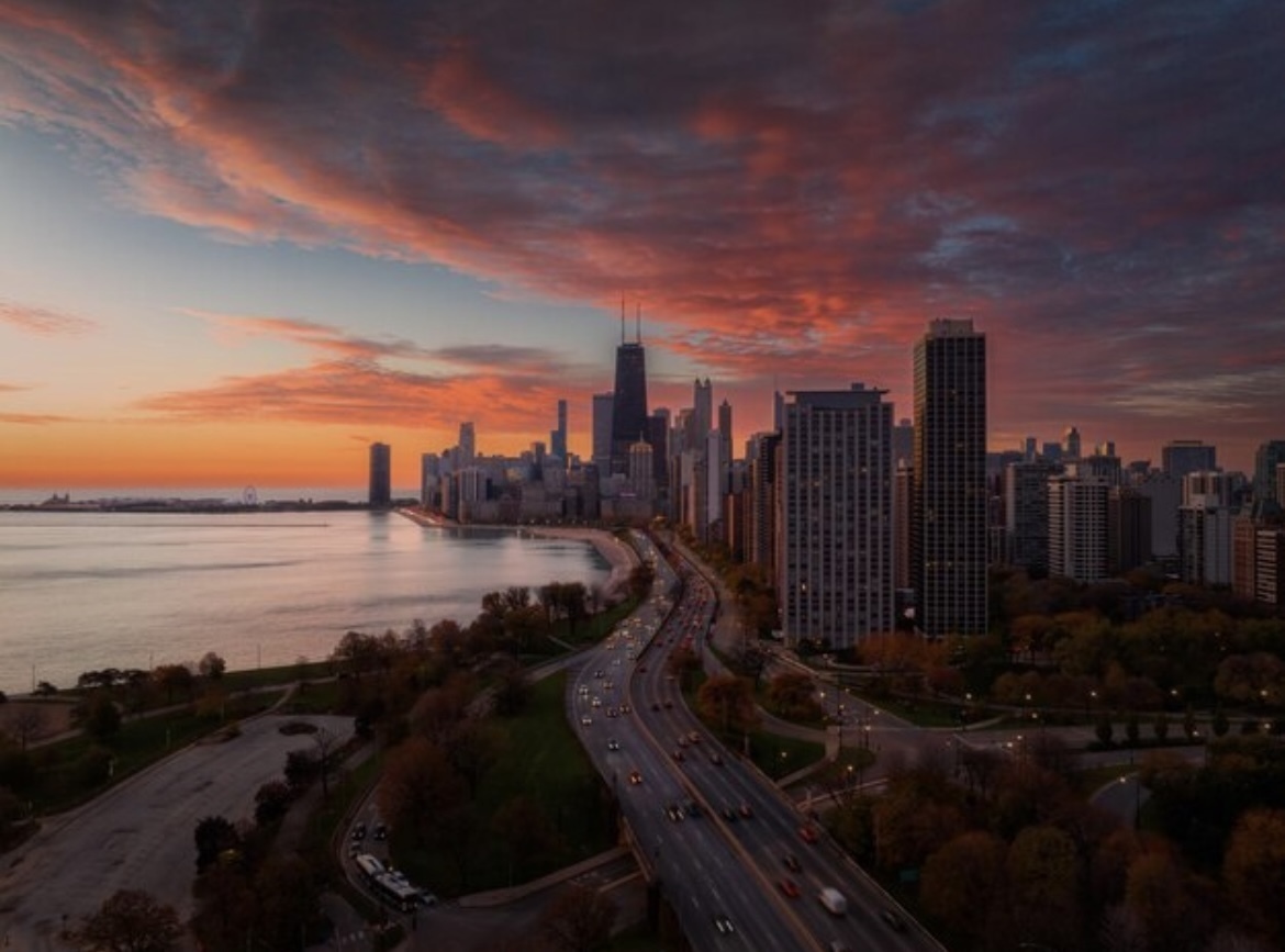 211 E OHIO Street 809