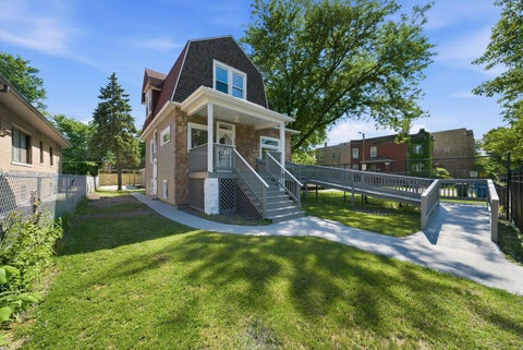 Tiny photo for 5943 W Huron Street, Chicago, IL 60644 (MLS # 12656236)