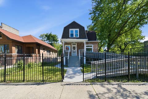 Tiny photo for 5943 W Huron Street, Chicago, IL 60644 (MLS # 12656236)