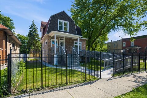 Tiny photo for 5943 W Huron Street, Chicago, IL 60644 (MLS # 12656236)