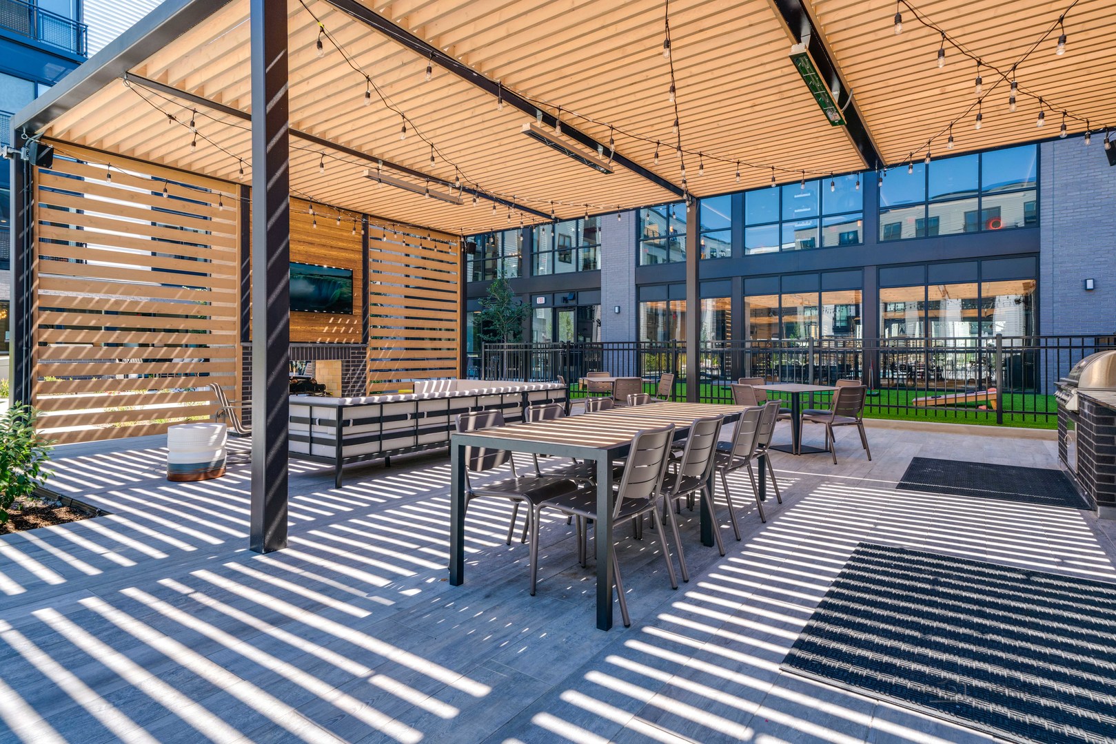 Vernon Hills, Illinois 60061, United States, 2 Bedrooms Bedrooms, ,2 BathroomsBathrooms,Residential,Active,239232