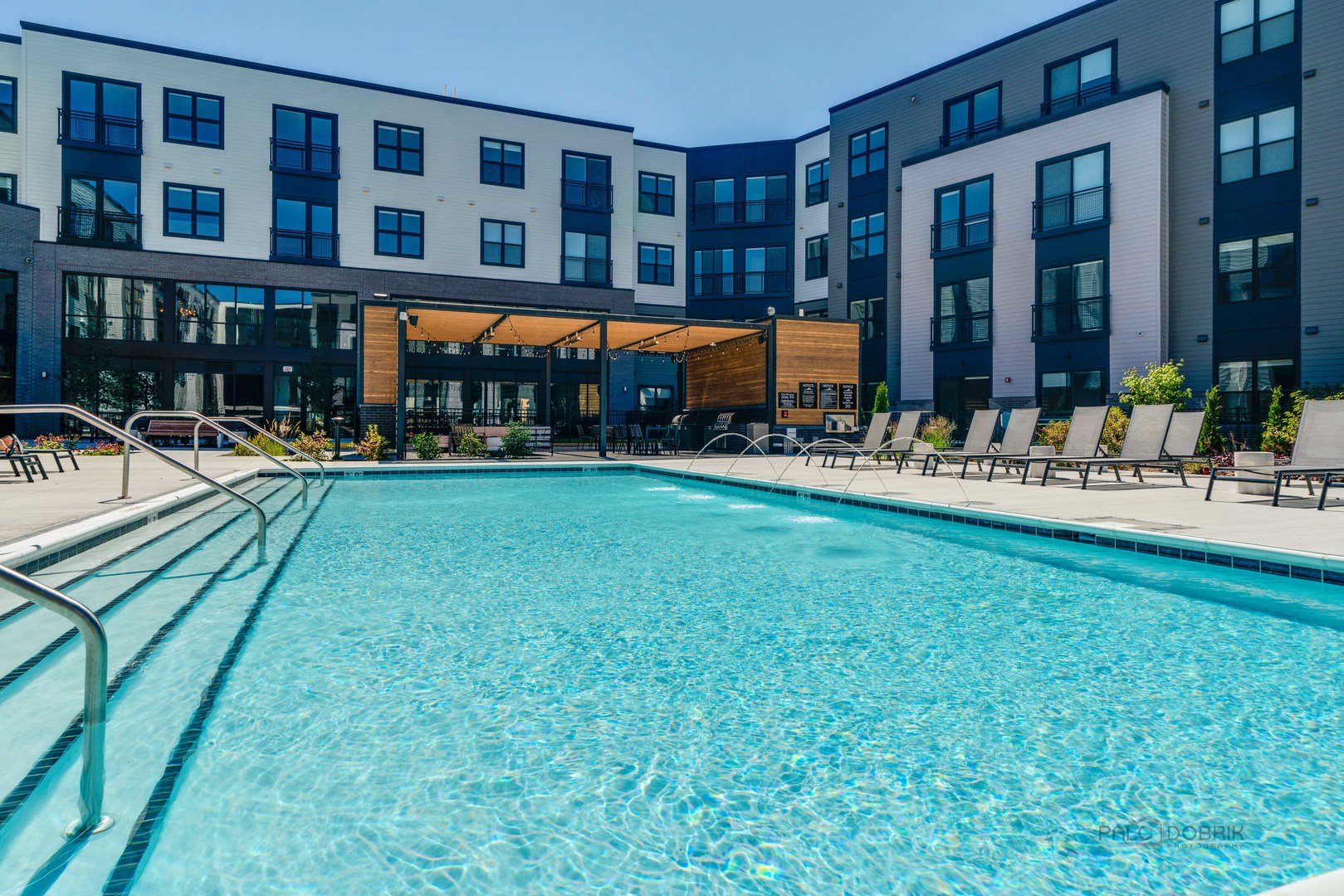 Vernon Hills, Illinois 60061, United States, 2 Bedrooms Bedrooms, ,2 BathroomsBathrooms,Residential,Active,239232