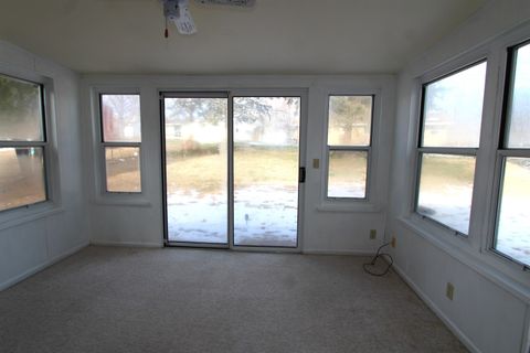 Tiny photo for 1720 E Lawn Drive, Savanna, IL 61074 (MLS # 100000047)