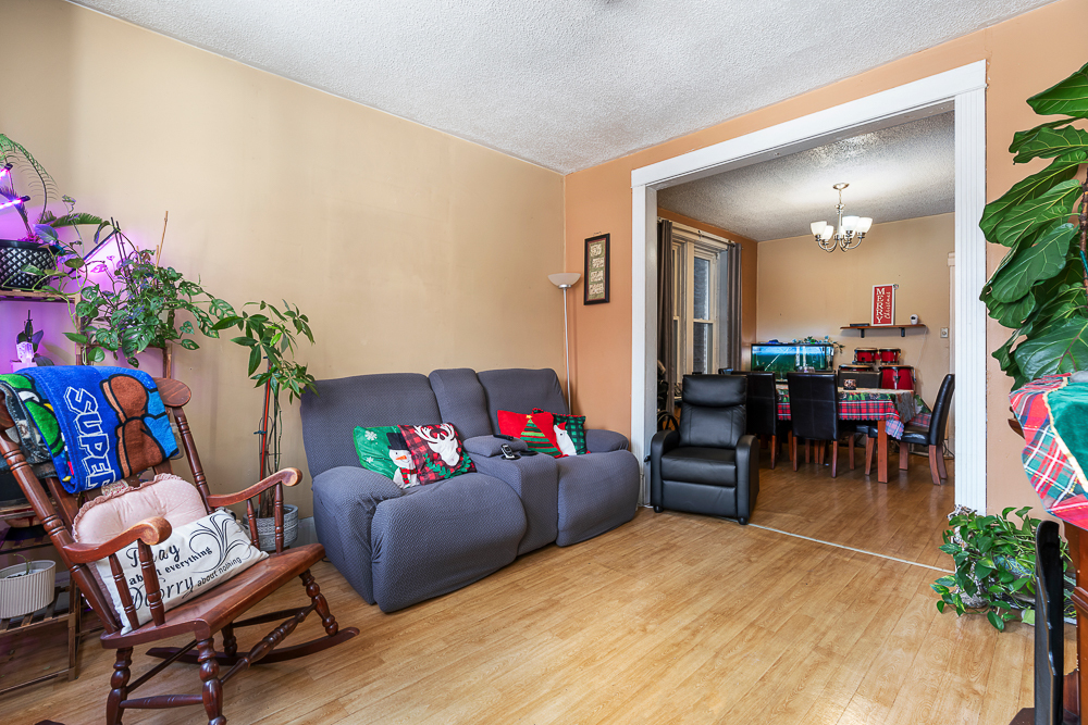 1520 N Washtenaw Avenue