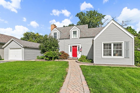 Photo of 369 N Walnut Street, Elmhurst, IL 60126 (MLS # 12736955)