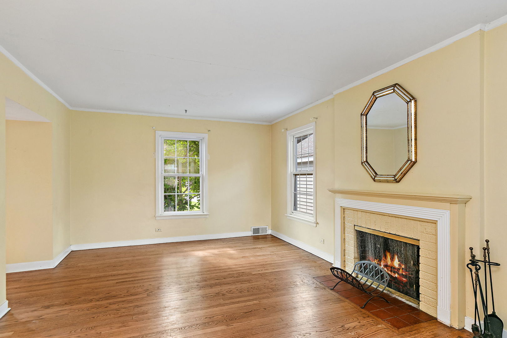 369 N Walnut Street