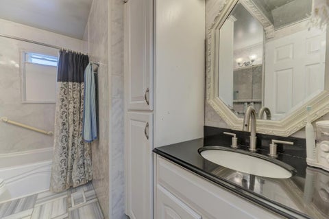 Tiny photo for 258 Cunningham Lane, Bloomingdale, IL 60108 (MLS # 12715775)