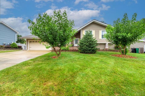 Tiny photo for 258 Cunningham Lane, Bloomingdale, IL 60108 (MLS # 12715775)